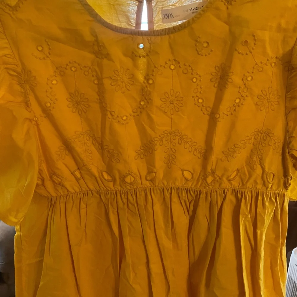 Zara Kids Yellow Embroidered Cotton Eyelet Dress Ruffle Sleeve Size 11-12 Boho